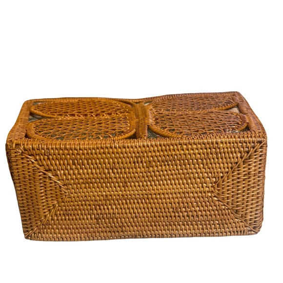 Handmade Bali Butterfly Rattan Tote Bag | Large Woven Wicker & Batik Lining - Picture 4 of 11